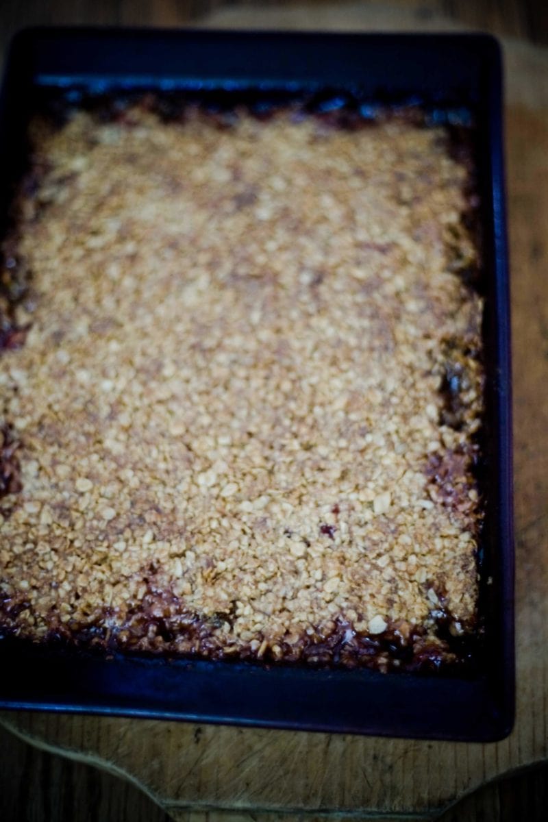 Vegan Rhubarb Crumble