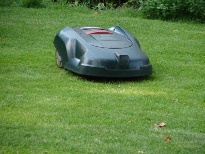 solar powered lawn mower
