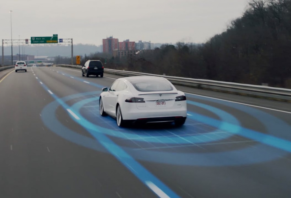 Tesla driverless car feature