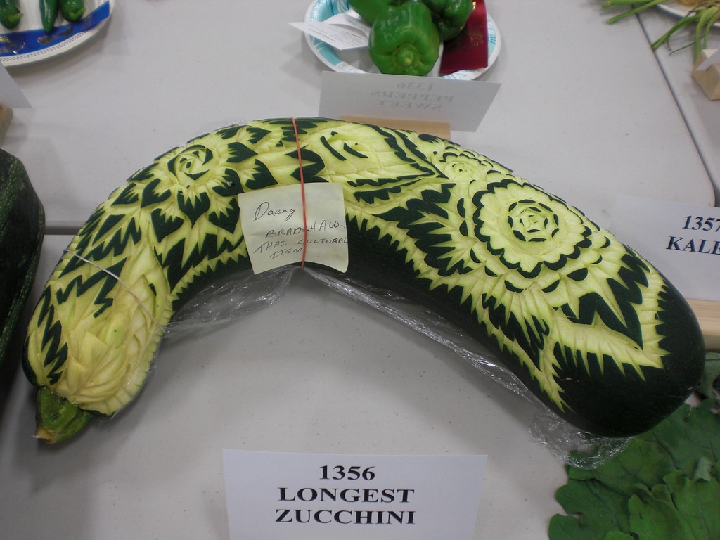 zucchini fruit carving