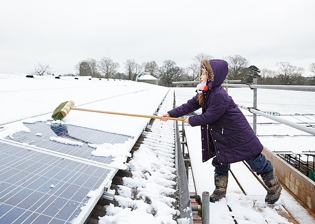 solar-panel-maintanence.jpg