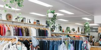 sustainable clothes shopping
