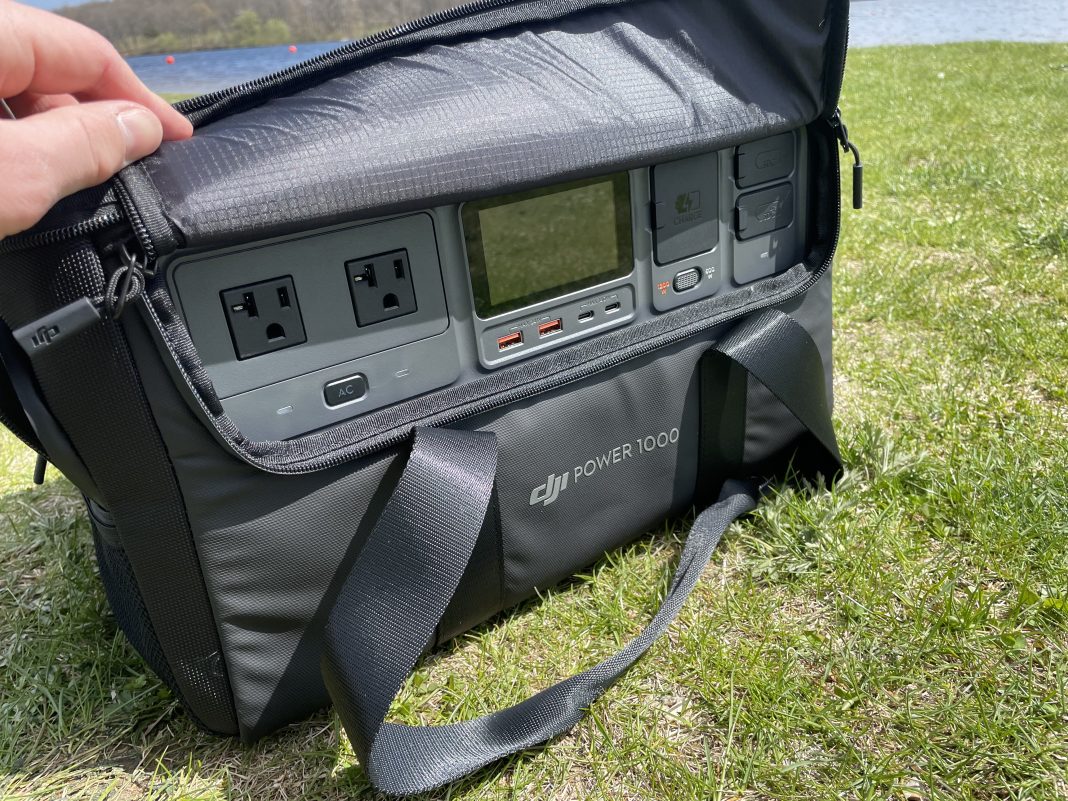 DJI power 1000 charging ports